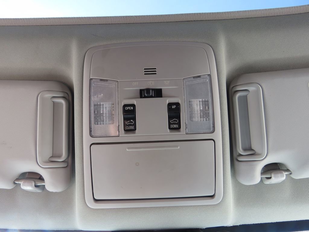 Used 2016 Toyota RAV4 XLE w/ Convenience Package FWD image 27