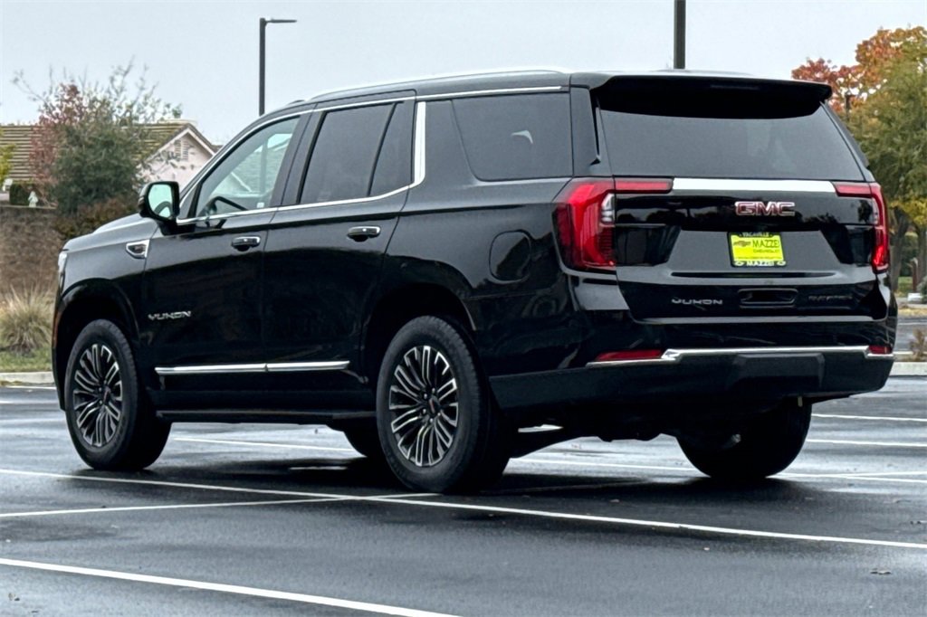 Used 2025 GMC Yukon Elevation image 3