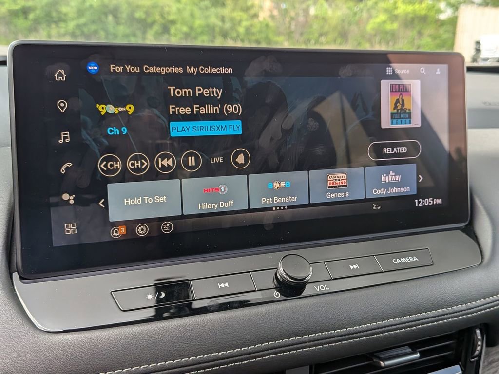 Used 2024 Nissan Rogue Platinum w/ Platinum Premium Package FWD image 22