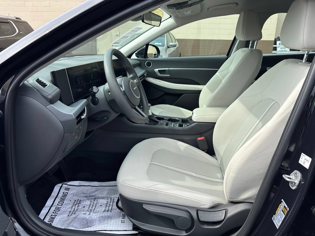 New 2026 Hyundai Sonata SE FWD image 15