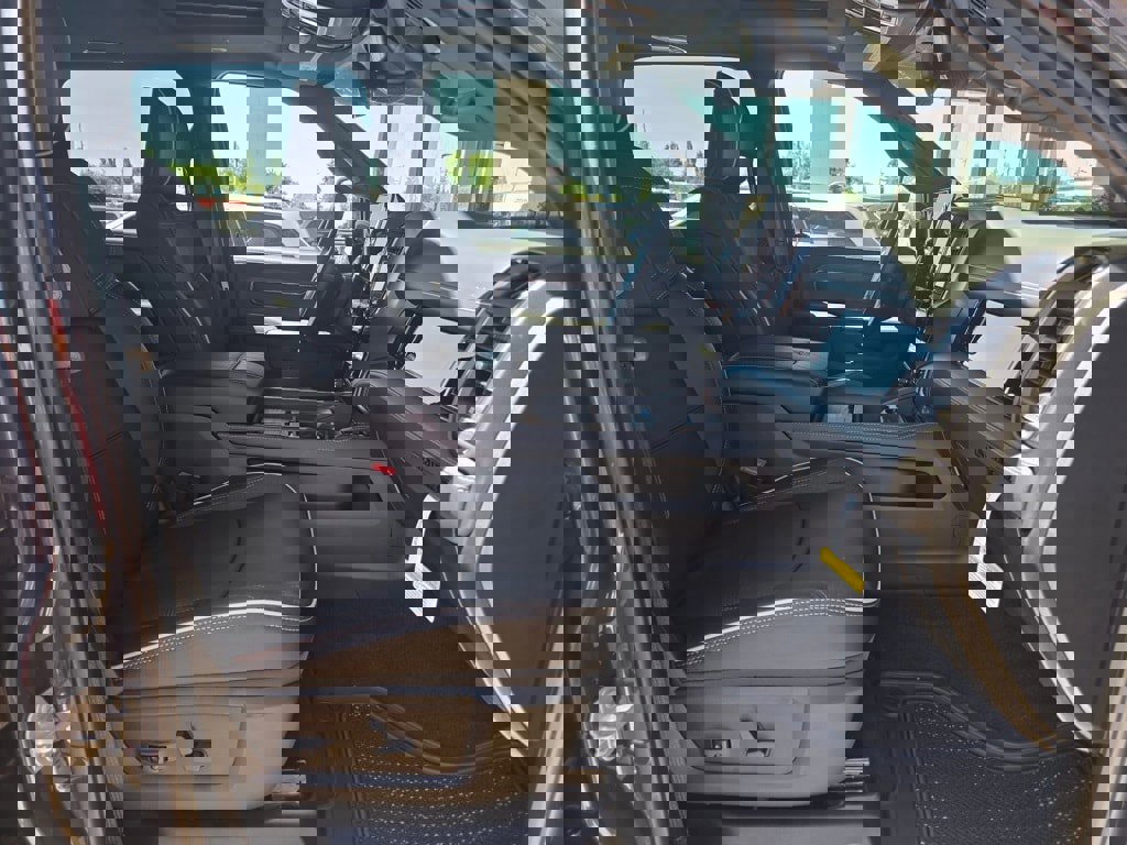 New 2025 RAM 3500 Limited image 27