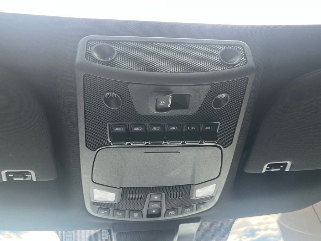 Used 2022 Ford F350 Lariat w/ Lariat Ultimate Package AWD/4WD image 37
