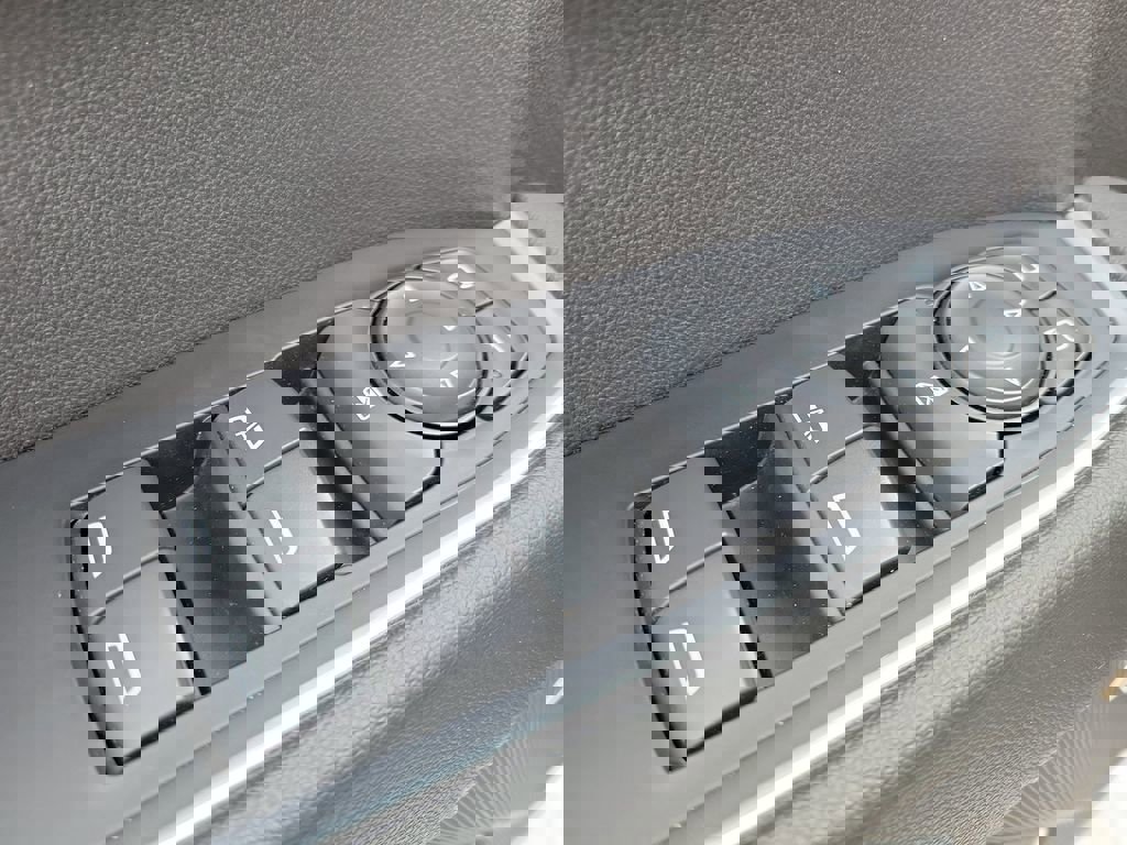 Certified 2022 GMC Sierra 1500 Elevation w/ Preferred Package image 19