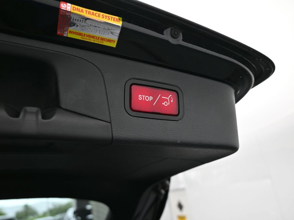 Used 2019 Mercedes-Benz GLC 300 4MATIC image 37