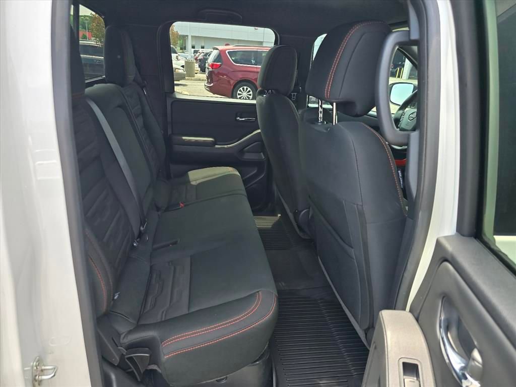 Used 2025 Nissan Frontier Pro-X w/ Pro Convenience Package RWD image 13