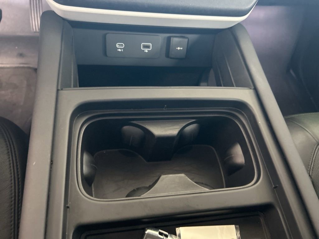 Used 2024 Land Rover Defender 110 S image 53