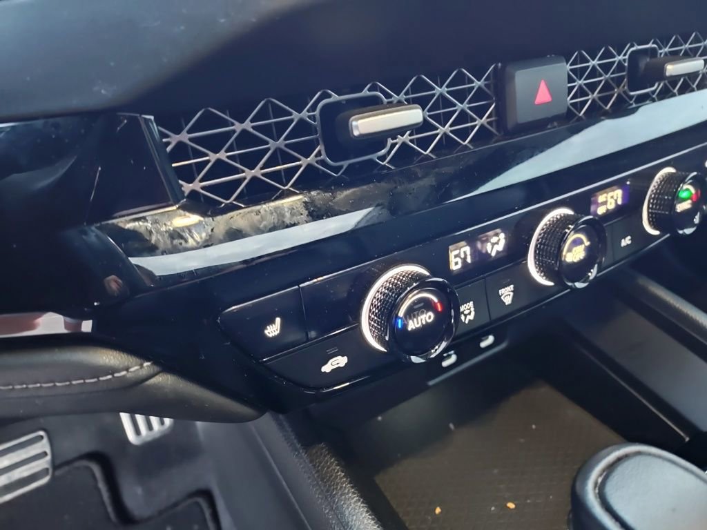 Used 2023 Honda Accord Sport image 9