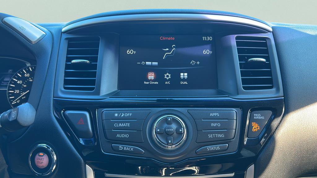 Used 2017 Nissan Pathfinder SV image 29