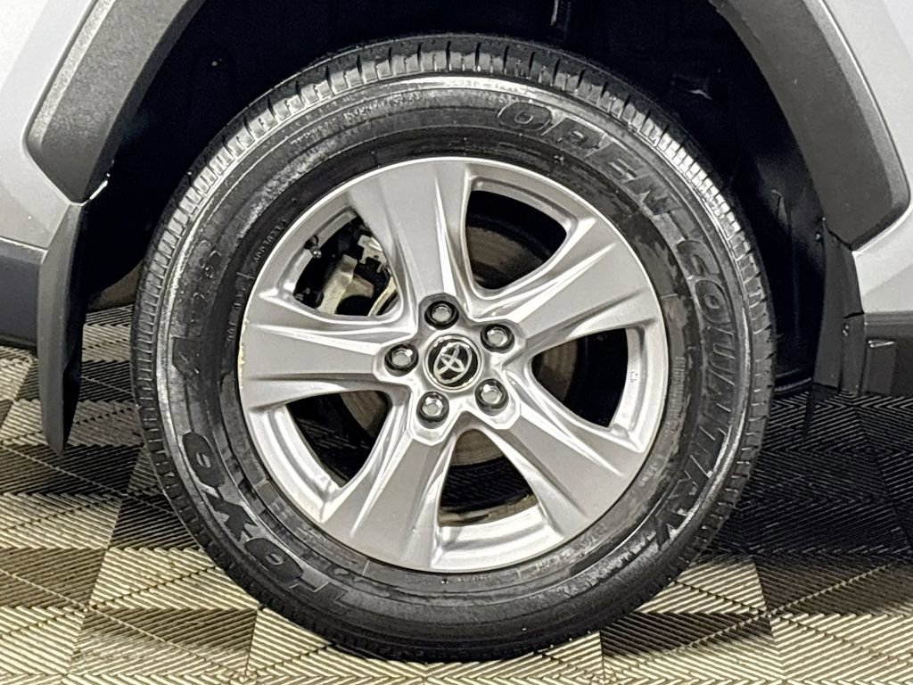 Used 2024 Toyota RAV4 XLE image 23
