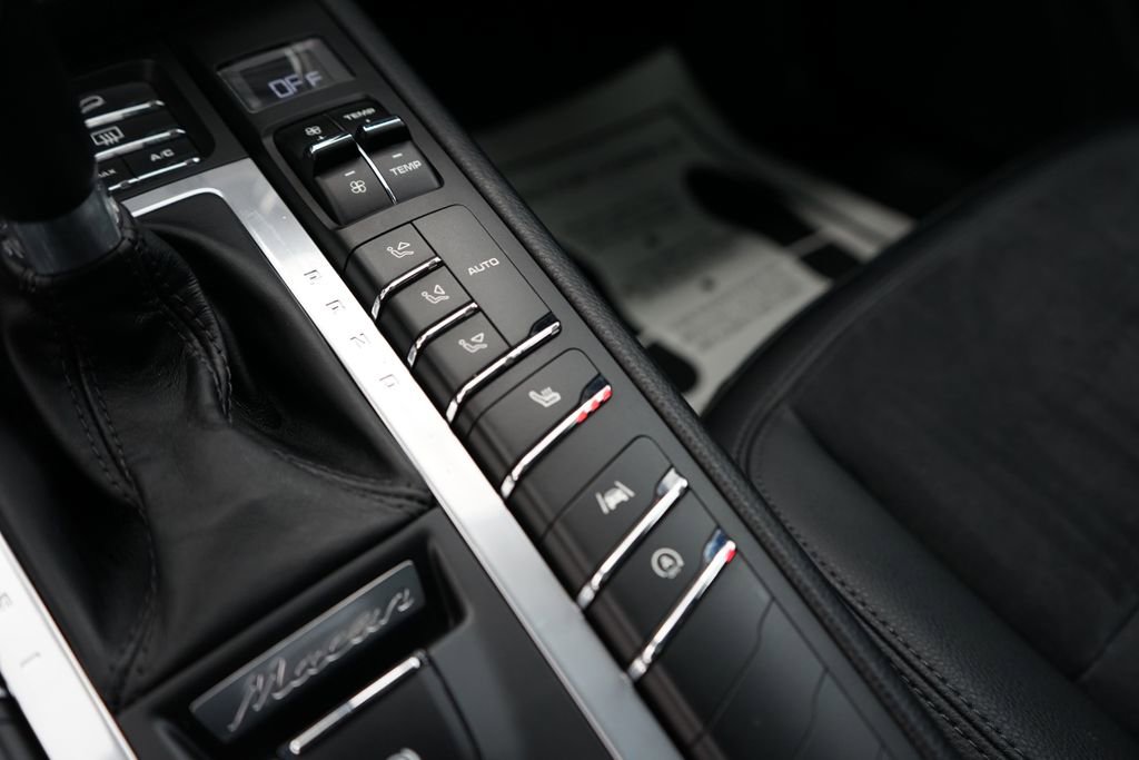 Used 2019 Porsche Macan image 43
