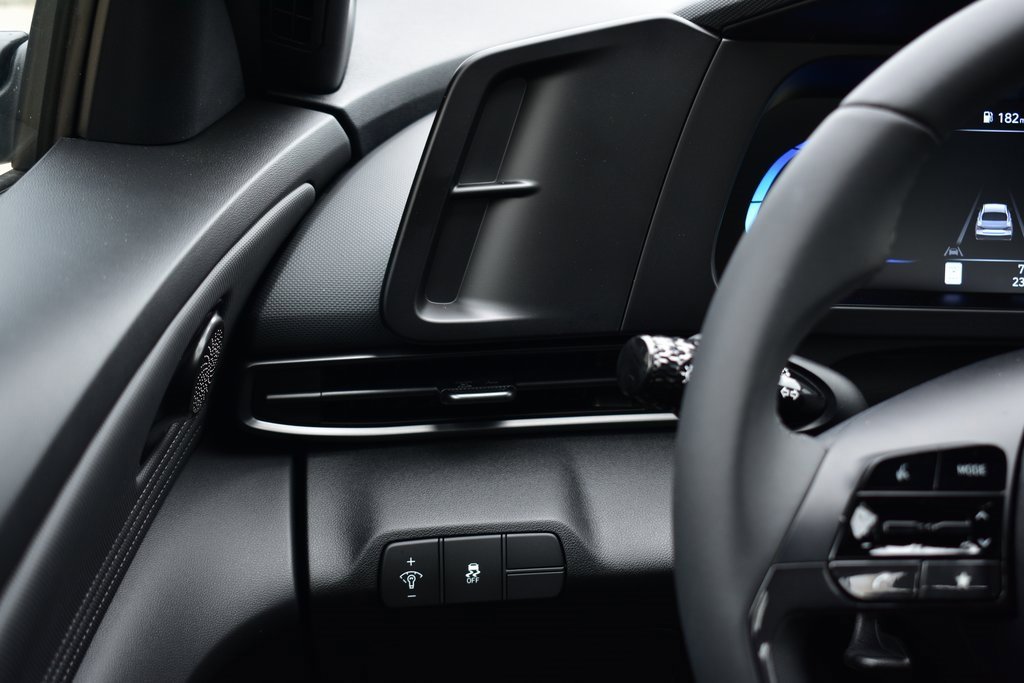 New 2025 Hyundai Elantra Sport image 34