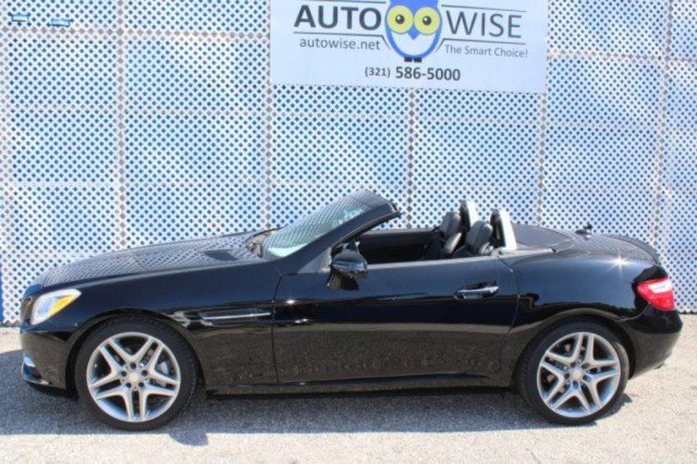 Used 2015 Mercedes-Benz SLK 250 w/ Premium Package image 2