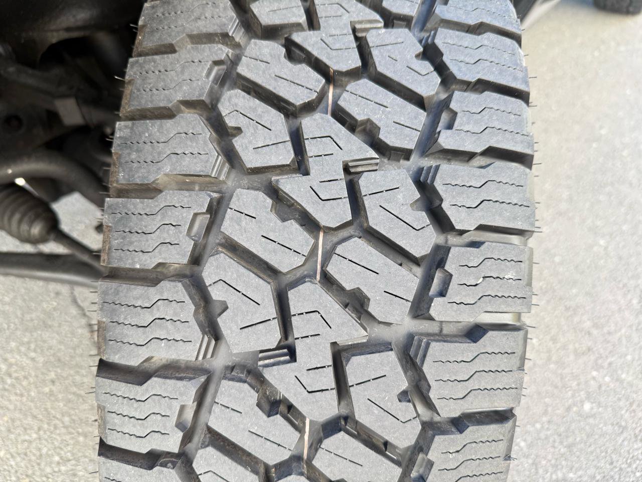 Used 2010 HUMMER H3 Adventure image 44