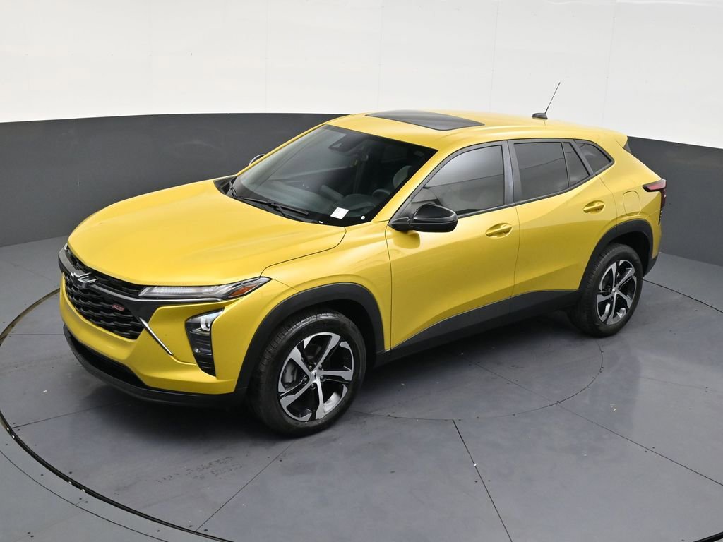 Used 2024 Chevrolet Trax RS w/ Sunroof Package image 14