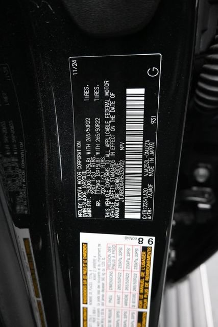 Used 2024 Lexus GX 550 w/ Accessory Package (Z1) AWD/4WD image 22