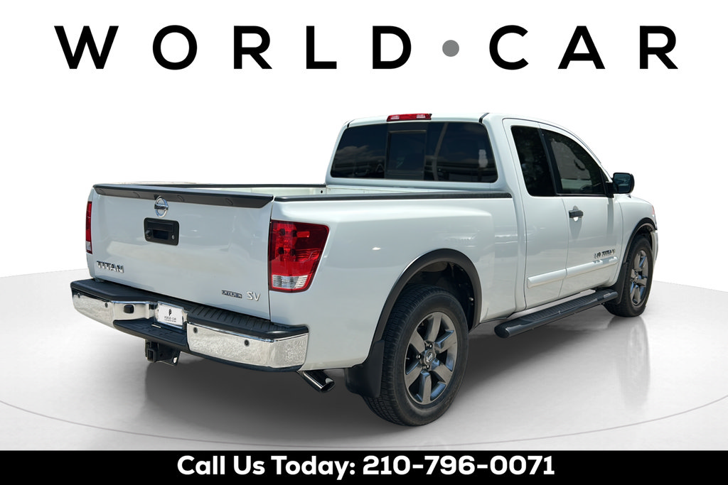 Used 2015 Nissan Titan SV w/ SV Value Truck Package RWD image 3