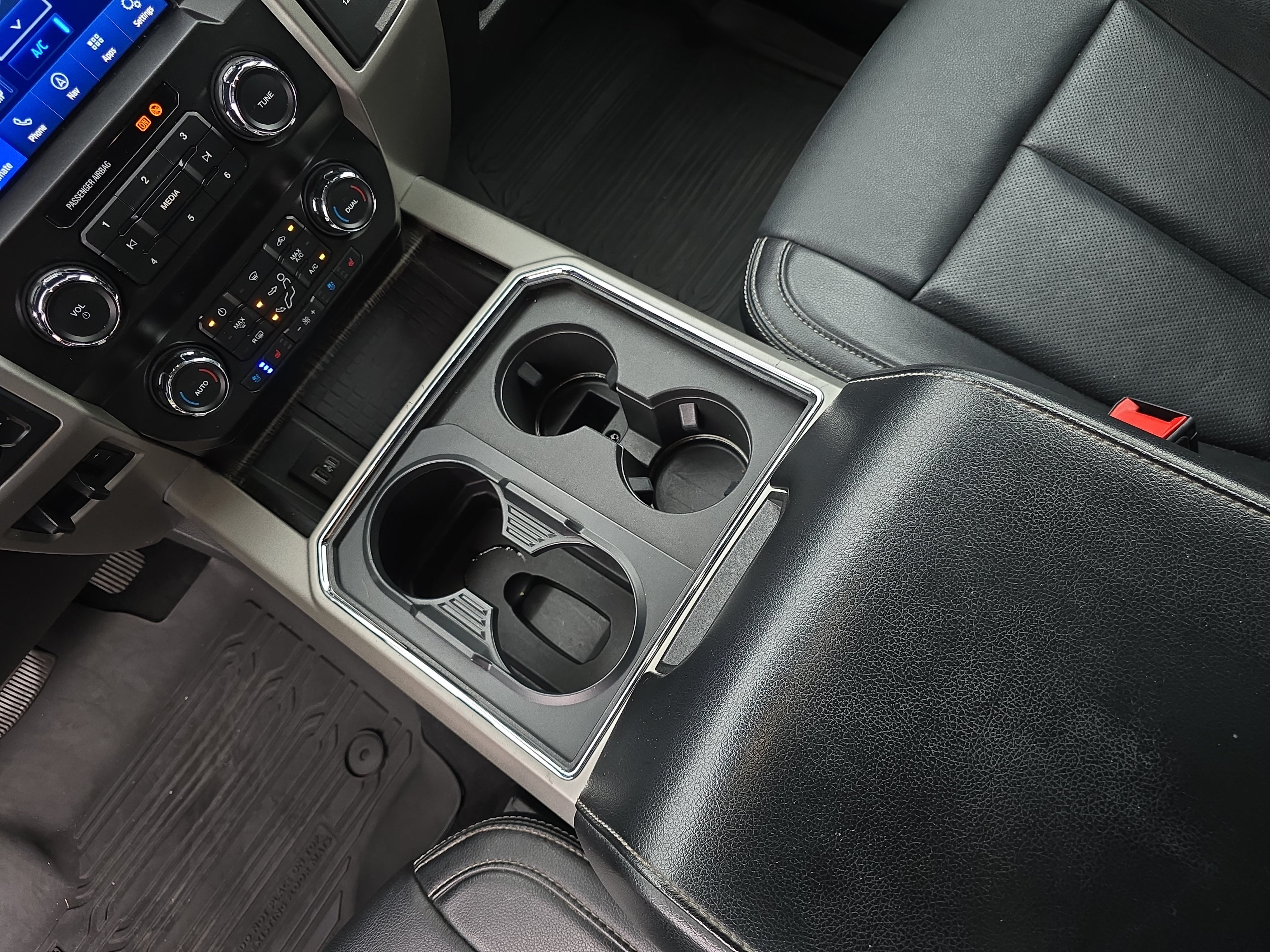Used 2021 Ford F250 Lariat w/ Lariat Ultimate Package AWD/4WD image 25