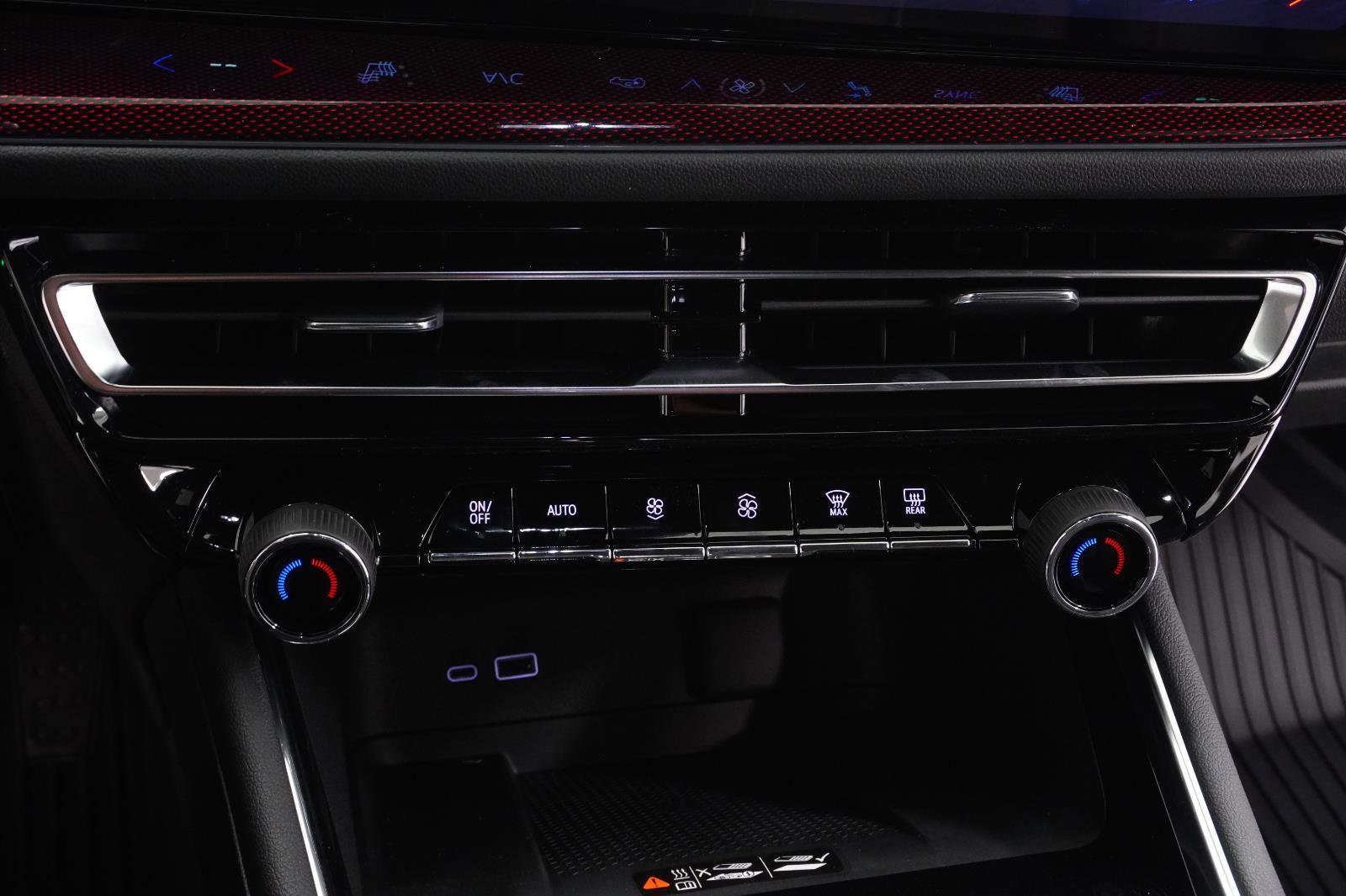 New 2026 Chevrolet Traverse Z71 w/ Enhanced Driving Package image 27