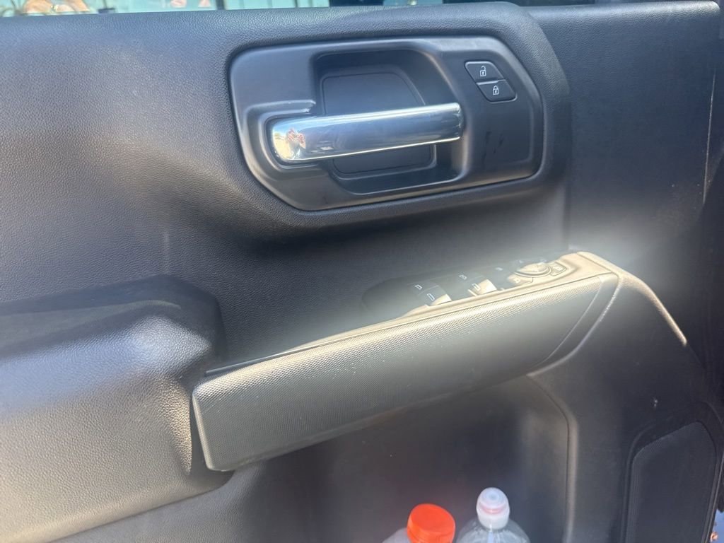 Used 2022 Chevrolet Silverado 2500 Custom w/ Custom Value Package image 17