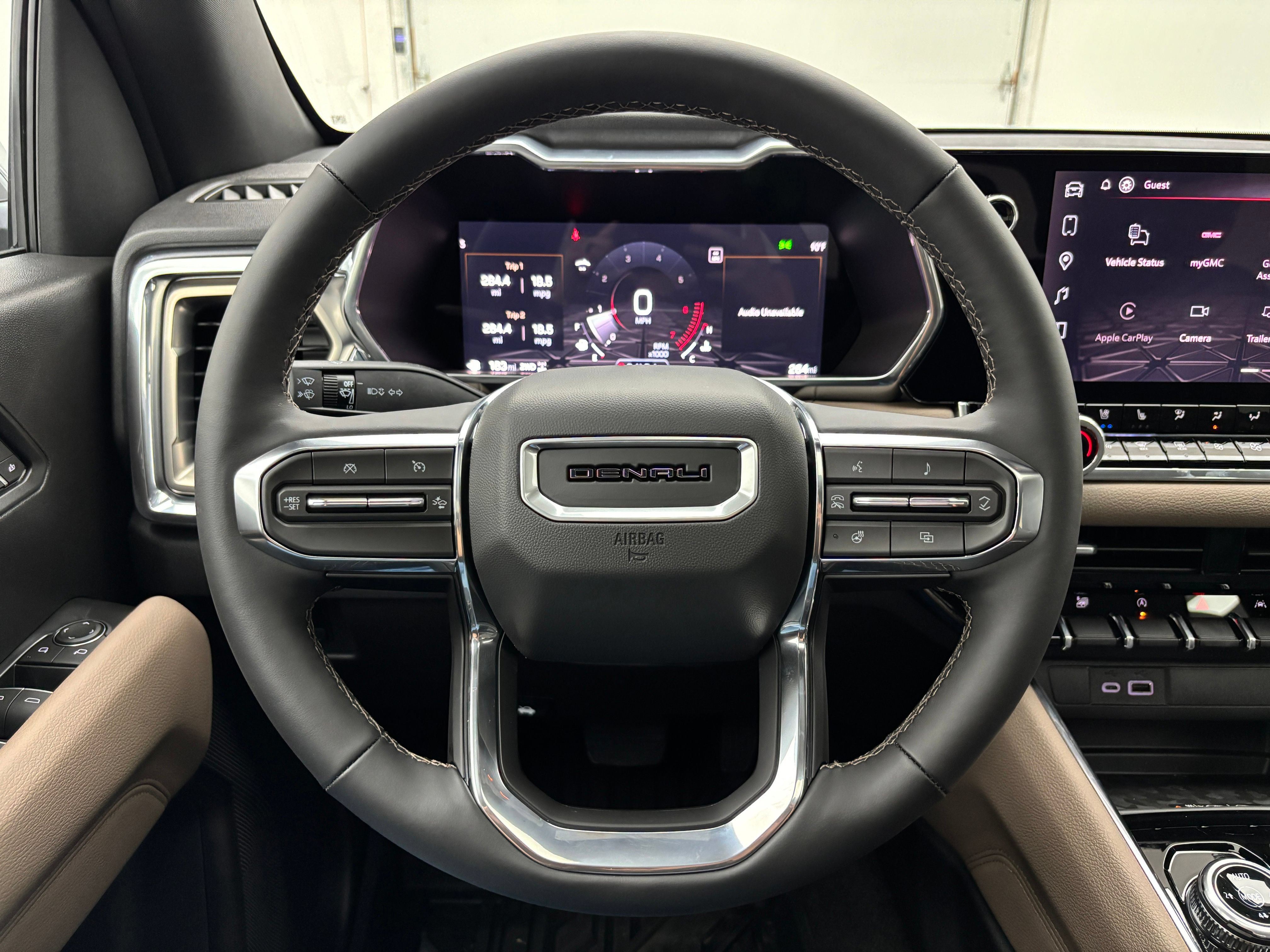 New 2026 GMC Canyon Denali w/ LPO, Black Badging Package AWD/4WD image 19