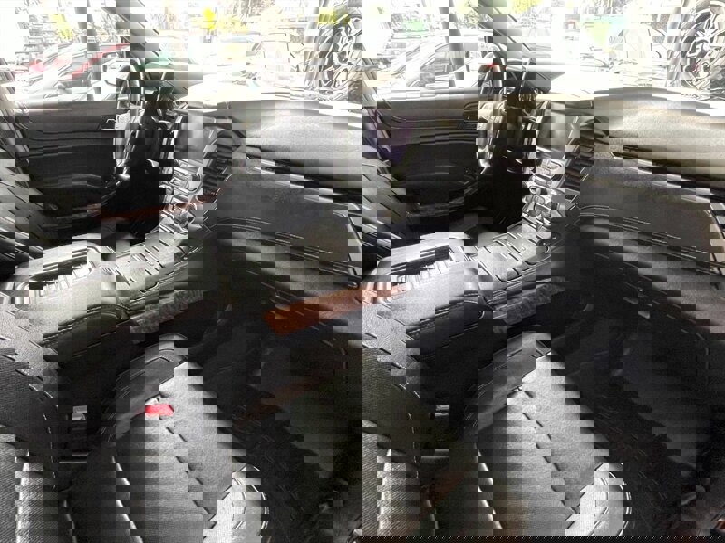 Used 2020 Chevrolet Suburban Premier image 32