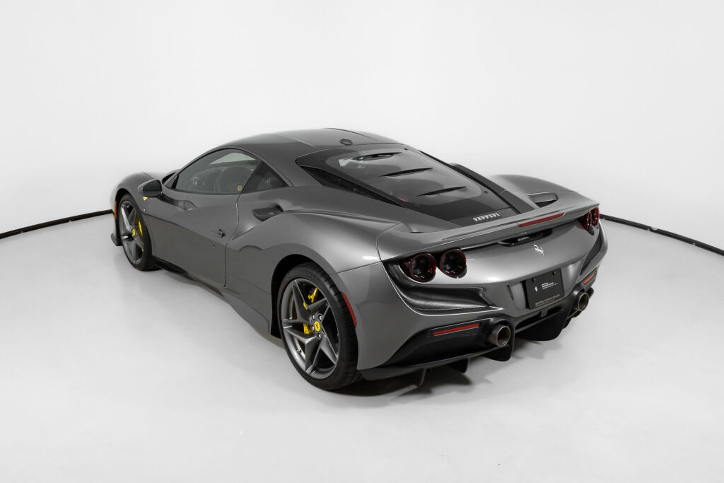 Used 2022 Ferrari F8 Tributo image 6