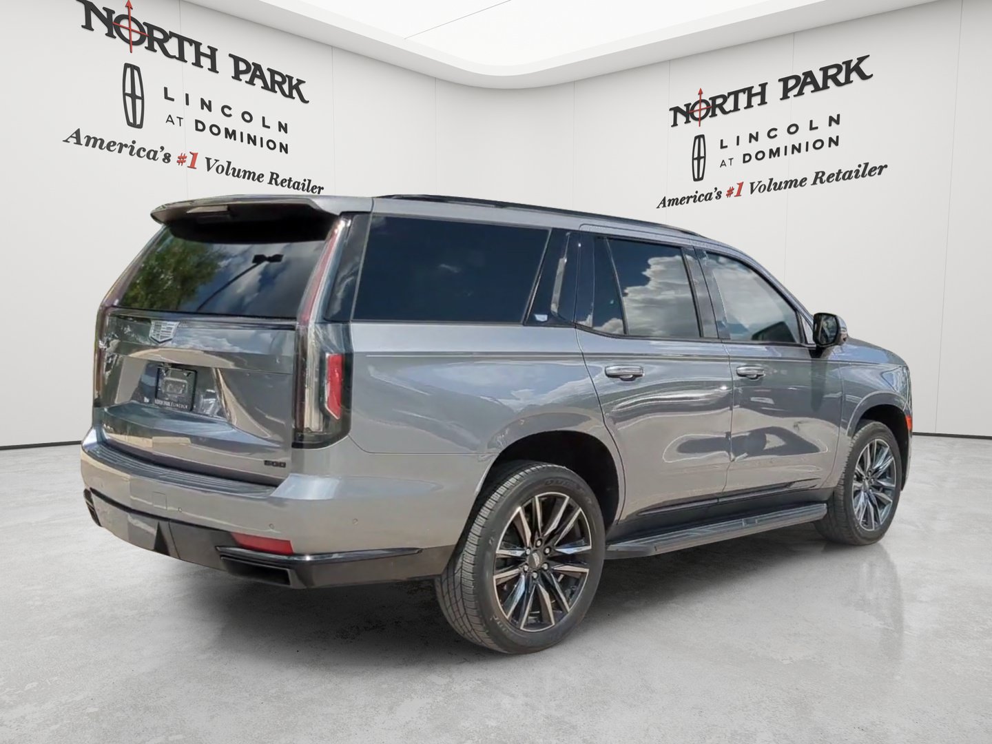 Used 2021 Cadillac Escalade Sport RWD image 5
