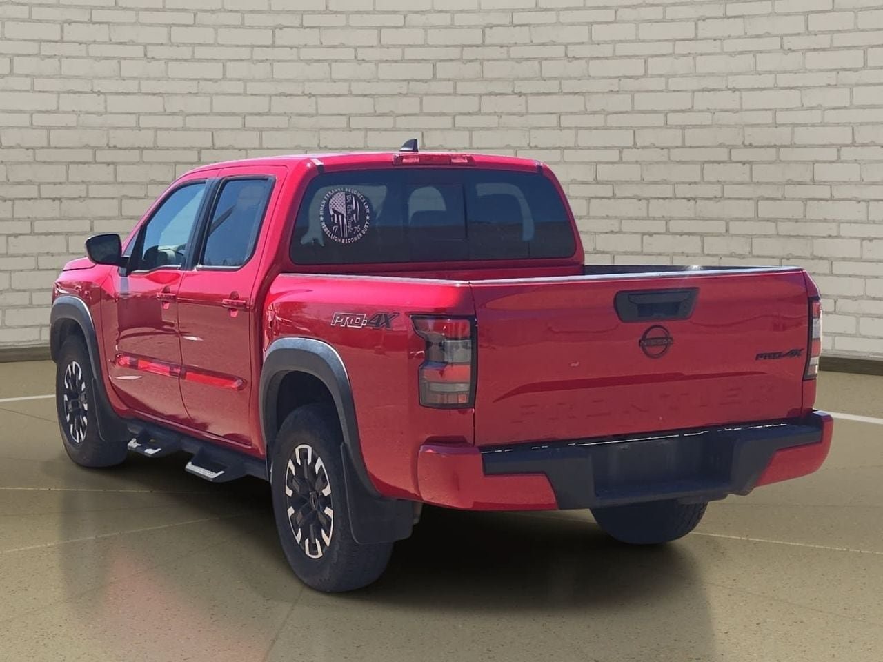 Used 2024 Nissan Frontier PRO-4X w/ Off-Road Protection Package AWD/4WD image 7
