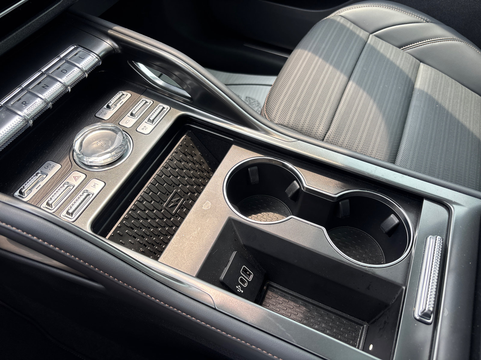 New 2026 Lincoln Nautilus Reserve w/ Jet Appearance Package AWD/4WD image 24