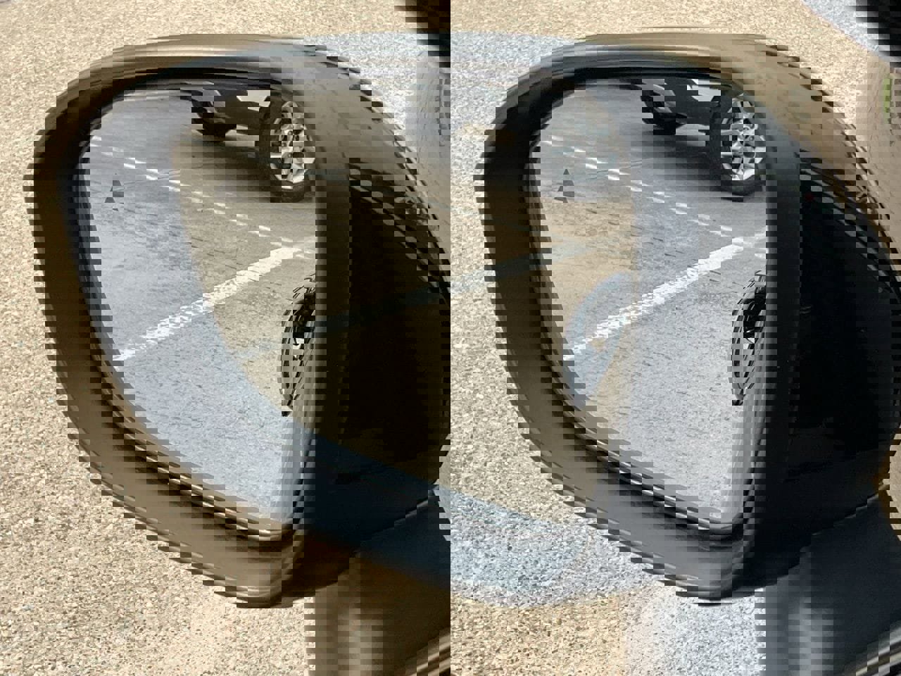 Used 2023 Nissan Rogue SV image 11