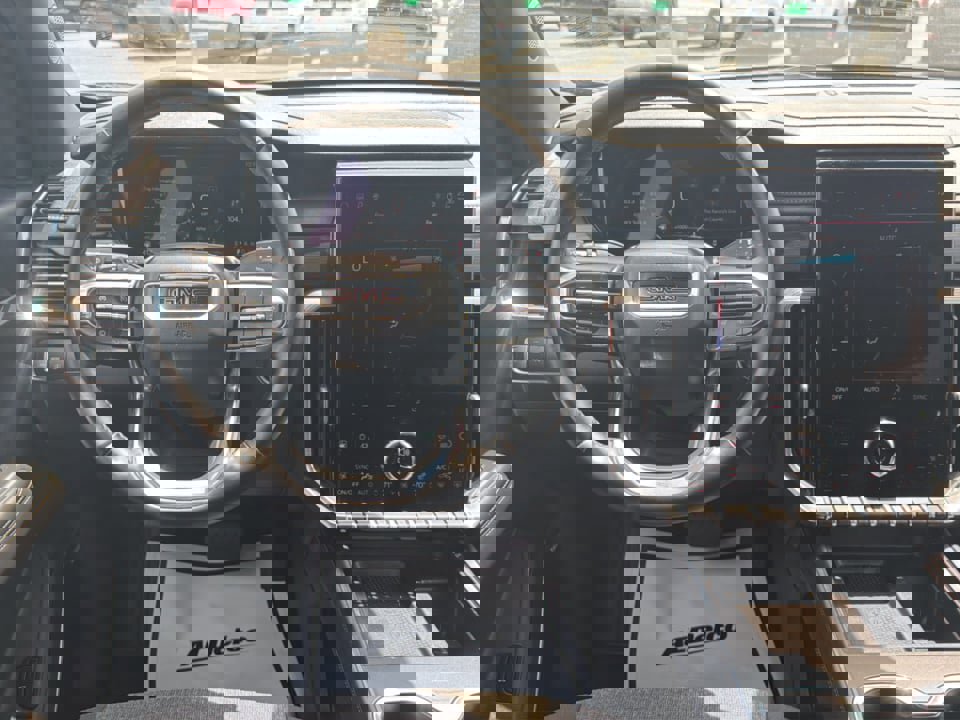 Used 2025 GMC Acadia Elevation FWD image 15