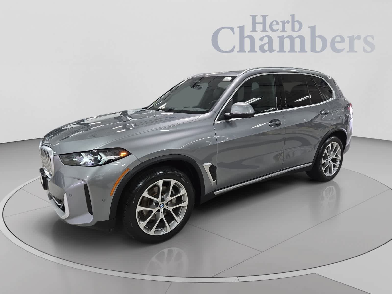 Used 2024 BMW X5 xDrive40i w/ Parking Assistance Package AWD/4WD image 10