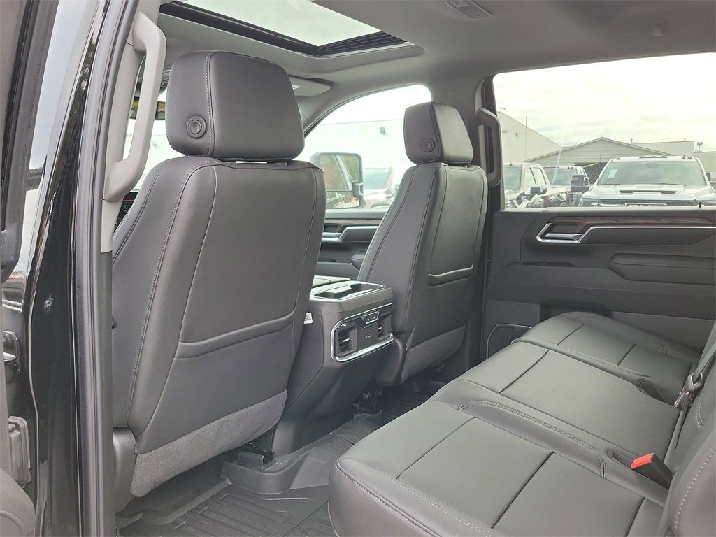 New 2025 GMC Sierra 3500 SLT w/ SLT Convenience Package image 13