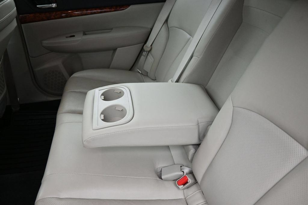 Used 2011 Subaru Outback 2.5i Limited AWD/4WD image 25