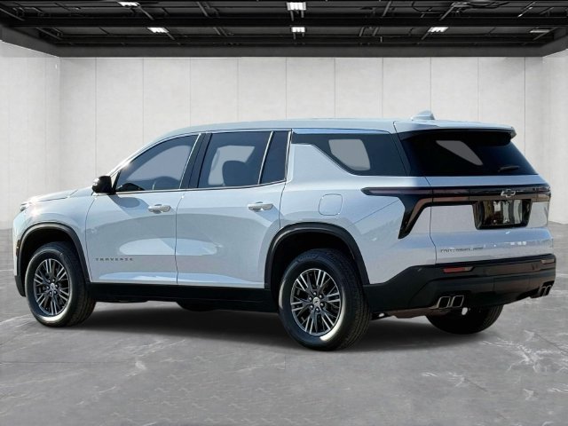 Used 2024 Chevrolet Traverse LS AWD/4WD image 3
