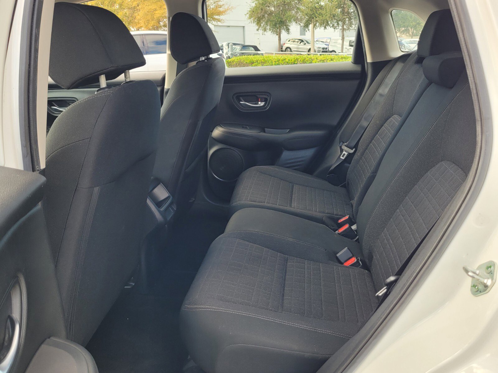 Used 2023 Honda HR-V LX image 11