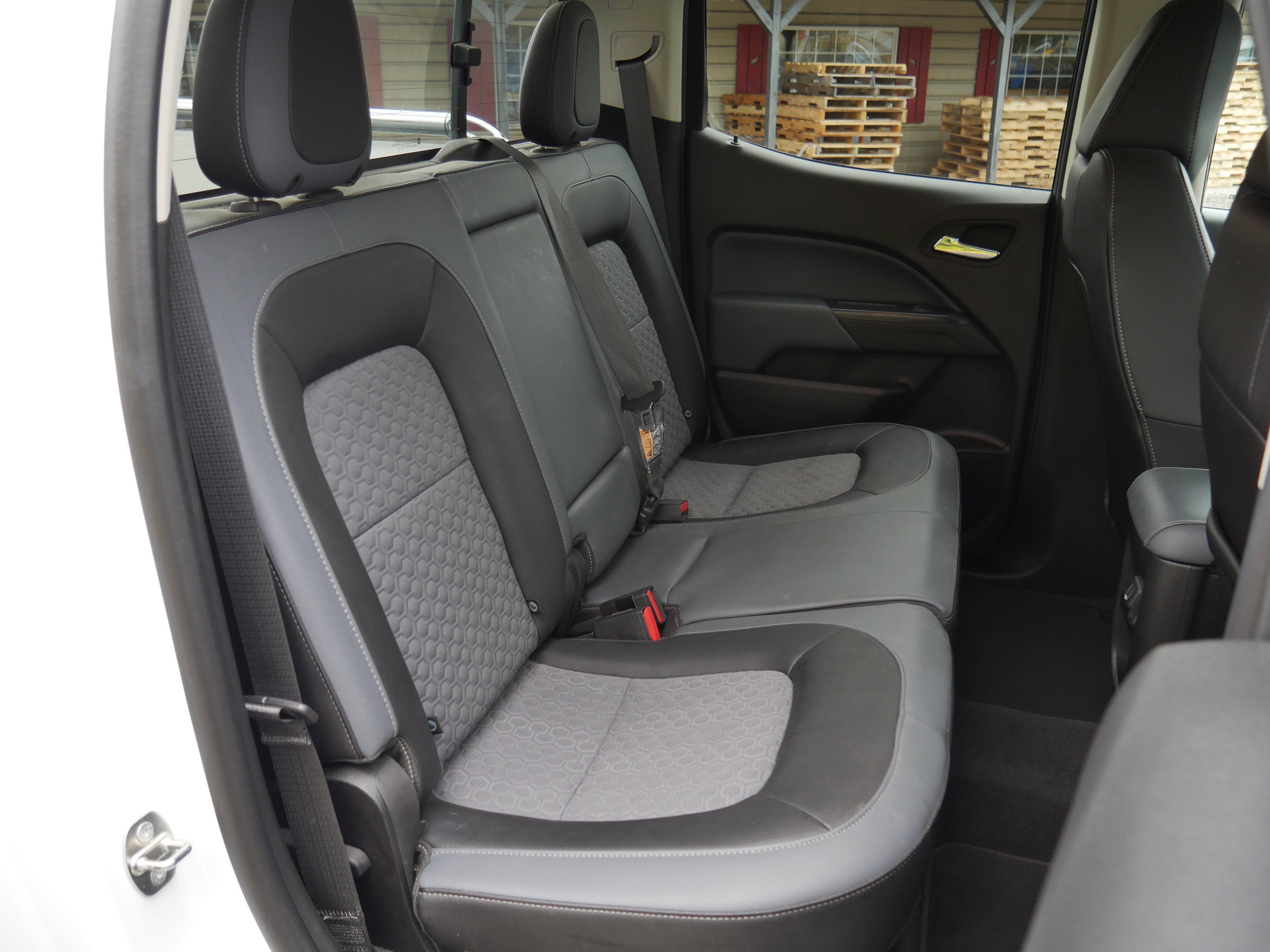 Used 2020 Chevrolet Colorado Z71 image 30