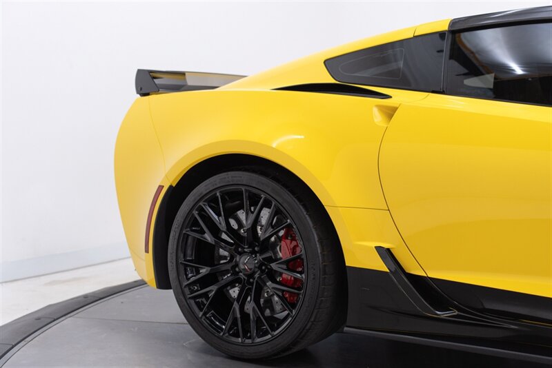 Used 2018 Chevrolet Corvette Z06 RWD image 26