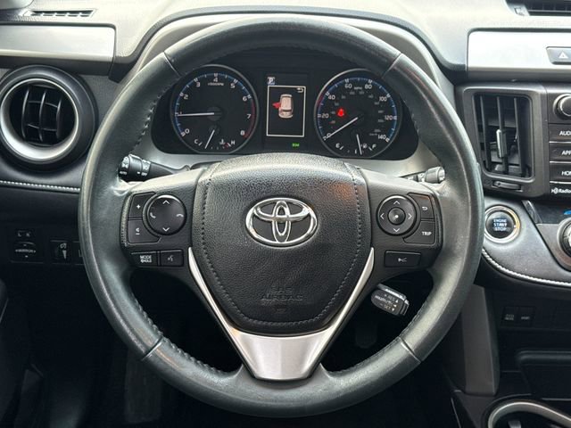 Used 2017 Toyota RAV4 XLE FWD image 14