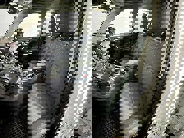 Used 2025 Toyota RAV4 XLE w/ Convenience Package image 16