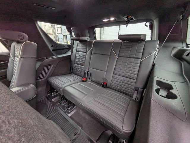 Used 2024 Cadillac Escalade V w/ LPO, ONYX Package image 31