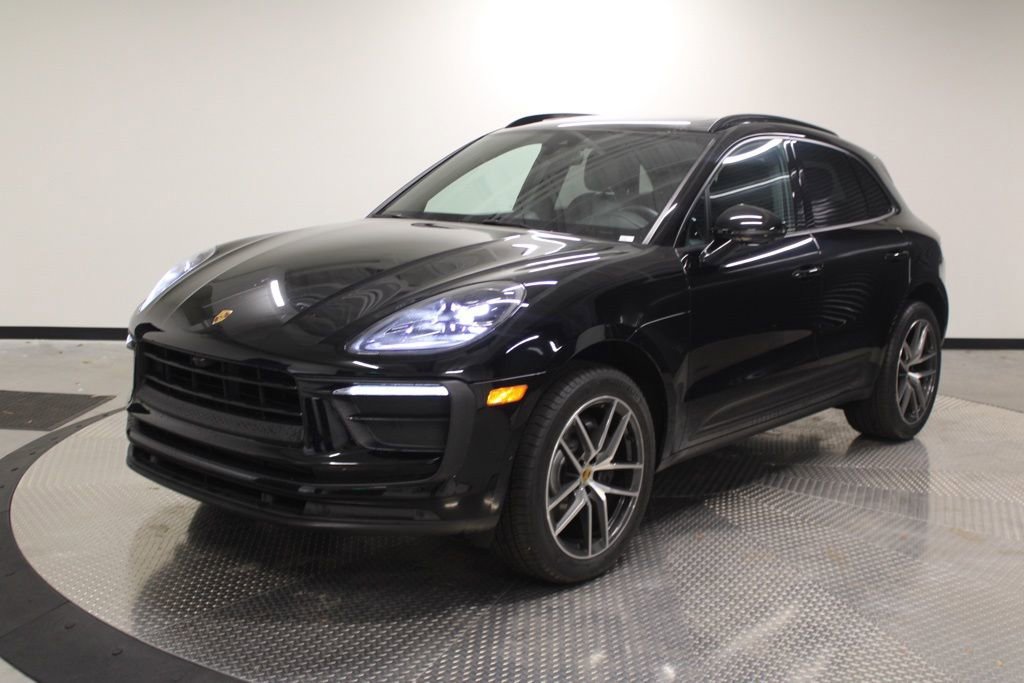 Certified 2022 Porsche Macan AWD/4WD video 1