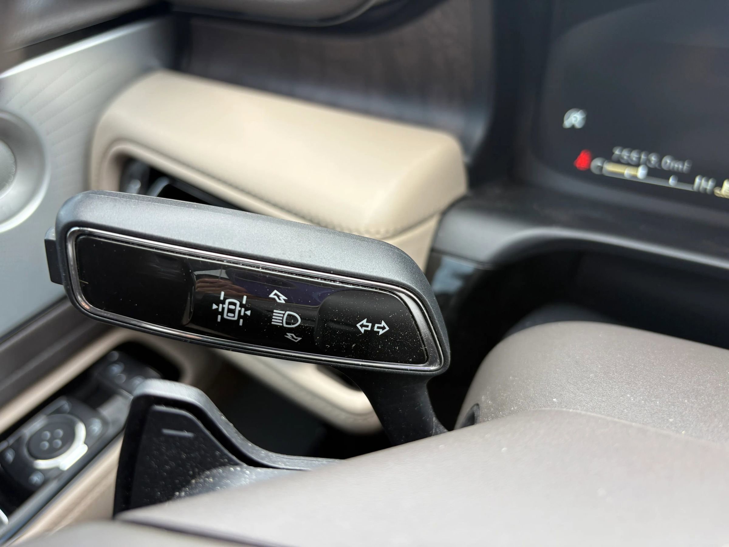 Used 2023 Lincoln Aviator Reserve w/ Equipment Group 201A AWD/4WD image 19