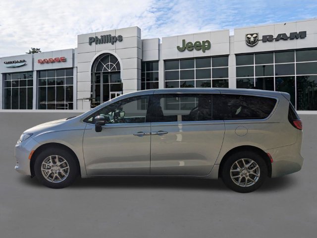 New 2026 Chrysler Voyager LX FWD image 7