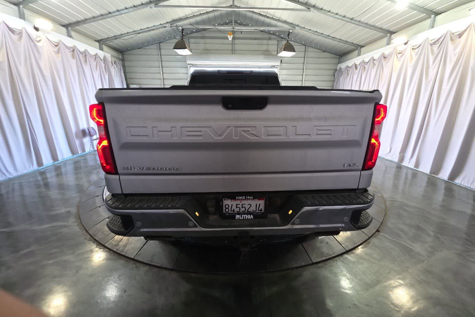 Used 2019 Chevrolet Silverado 1500 LTZ w/ LTZ Texas Edition AWD/4WD image 8