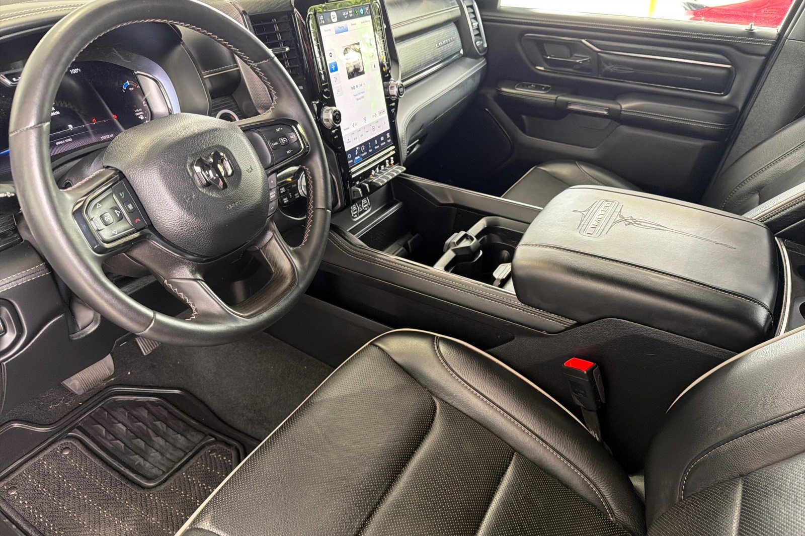 Used 2023 RAM 1500 Limited AWD/4WD image 11
