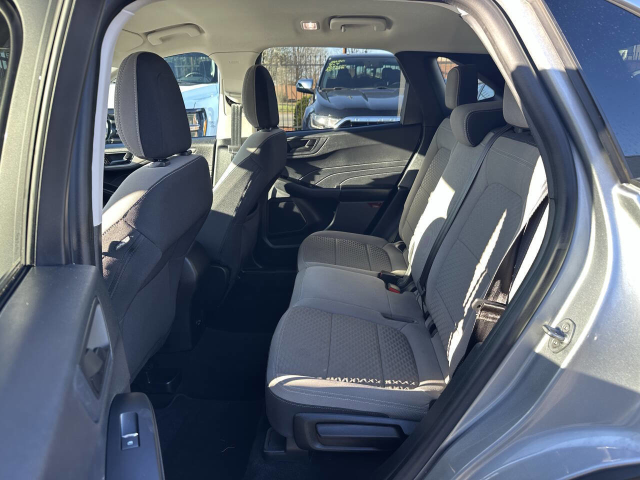 Used 2022 Ford Escape SE image 13