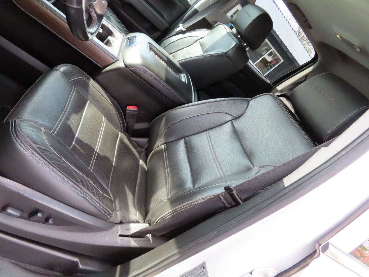 Used 2019 GMC Sierra 3500 Denali w/ Duramax Plus Package image 33