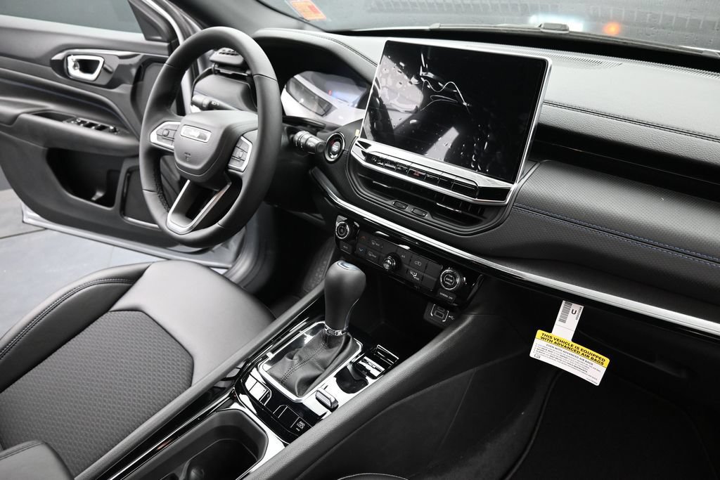 New 2026 Jeep Compass Latitude AWD/4WD image 23