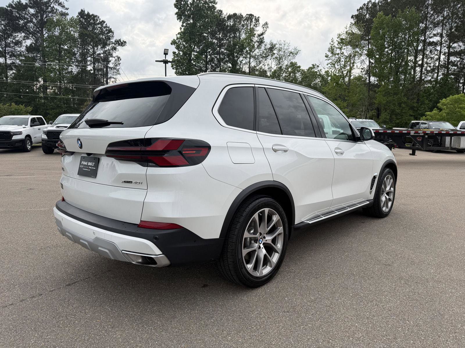 Used 2024 BMW X5 xDrive40i AWD/4WD image 6